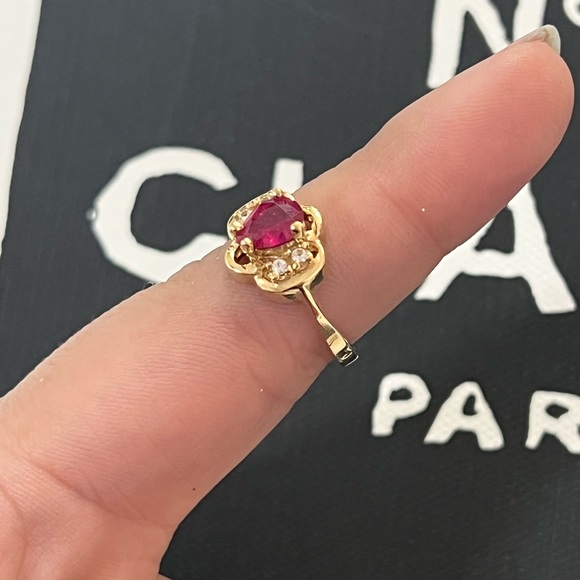 FINAL SALE✨RETAIL $1142✨14 kt gold ruby & white sapphire ring - Picture 7 of 16